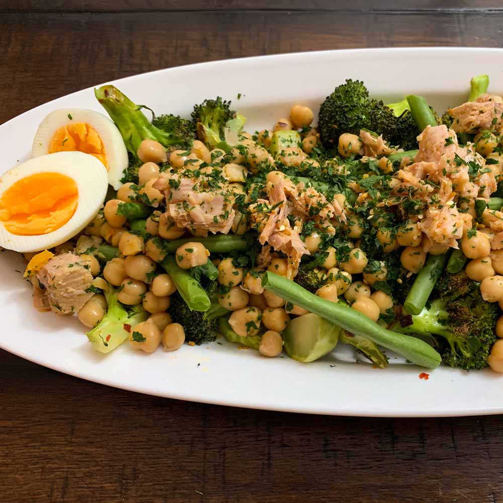 https://fooddaydreaming.com/wp-content/uploads/2022/04/Chickpea-Tuna-and-Broccoli-Salad-Recipe.jpg